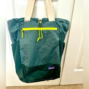 Patagonia Ultralight Black Hole® 27L Tote Pack